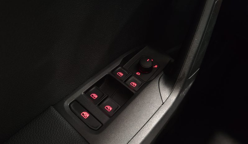 SEAT Ibiza 1.0 TSI S&S Style lleno