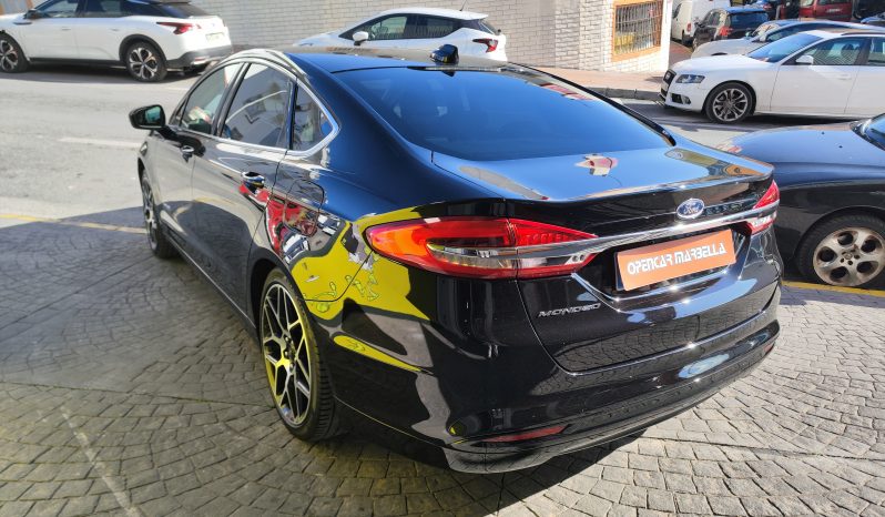 FORD Mondeo Sedán 2.0 HEV Titanium lleno