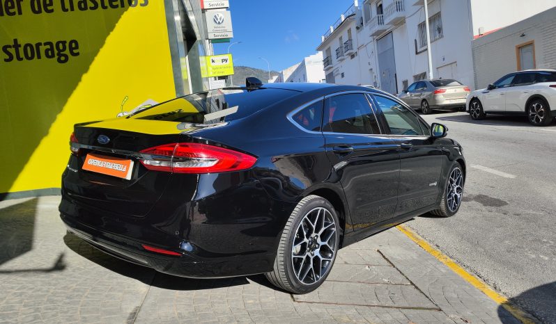 FORD Mondeo Sedán 2.0 HEV Titanium lleno
