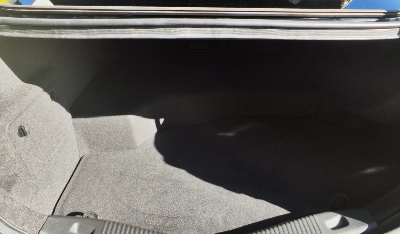 FORD Mondeo Sedán 2.0 HEV Titanium lleno