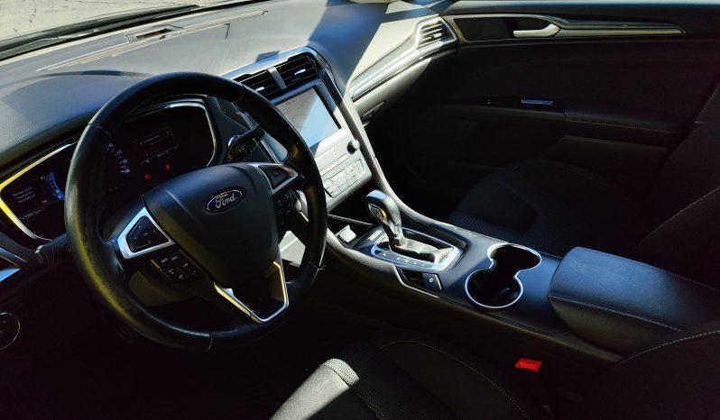 FORD Mondeo Sedán 2.0 HEV Titanium lleno