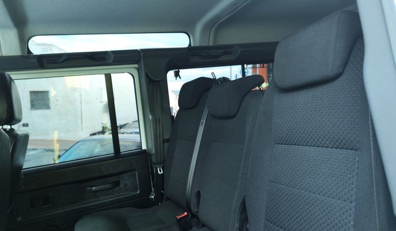 LAND-ROVER Defender 110 SW SE lleno