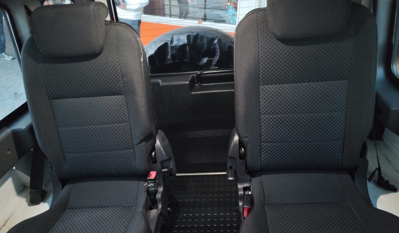 LAND-ROVER Defender 110 SW SE lleno