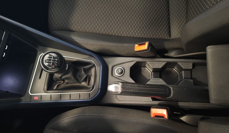 VOLKSWAGEN Polo 1.0 TSI United 70kW lleno