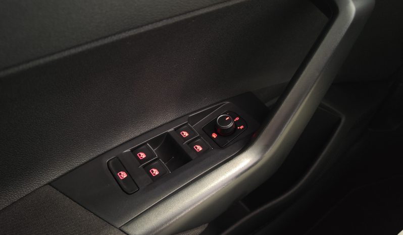 VOLKSWAGEN Polo 1.0 TSI United 70kW lleno