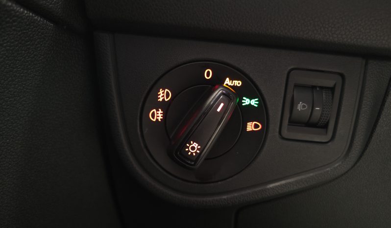 VOLKSWAGEN Polo 1.0 TSI United 70kW lleno