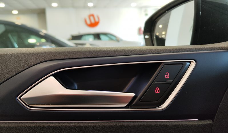 VOLKSWAGEN Polo 1.0 TSI United 70kW lleno