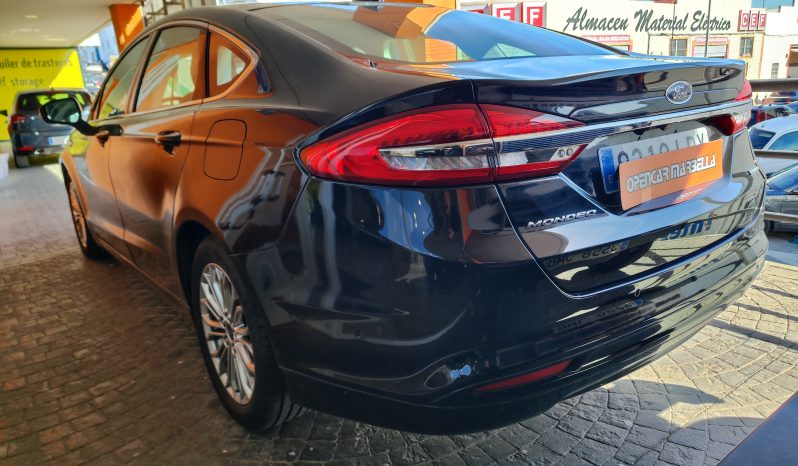 FORD Mondeo Sedán 2.0 HEV Titanium lleno