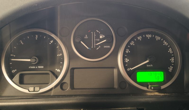 LAND-ROVER Defender 110 SW SE lleno