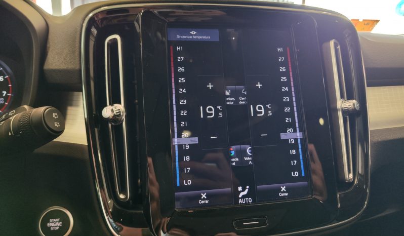 VOLVO XC40 B4 Momentum Pro Aut lleno