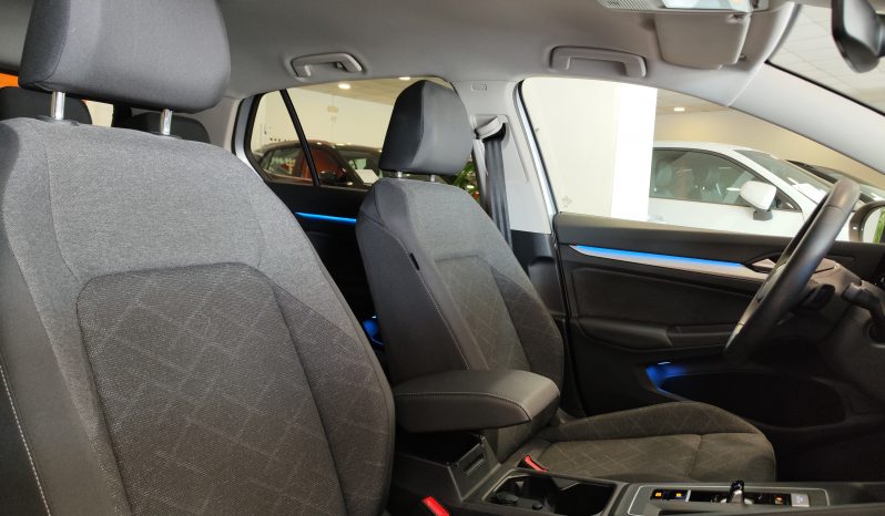 VOLKSWAGEN Golf 1.0 eTSI Life DSG lleno