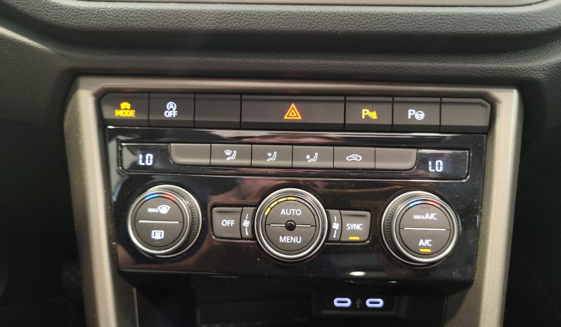 VOLKSWAGEN T-Roc 2.0TDI Advance Style lleno