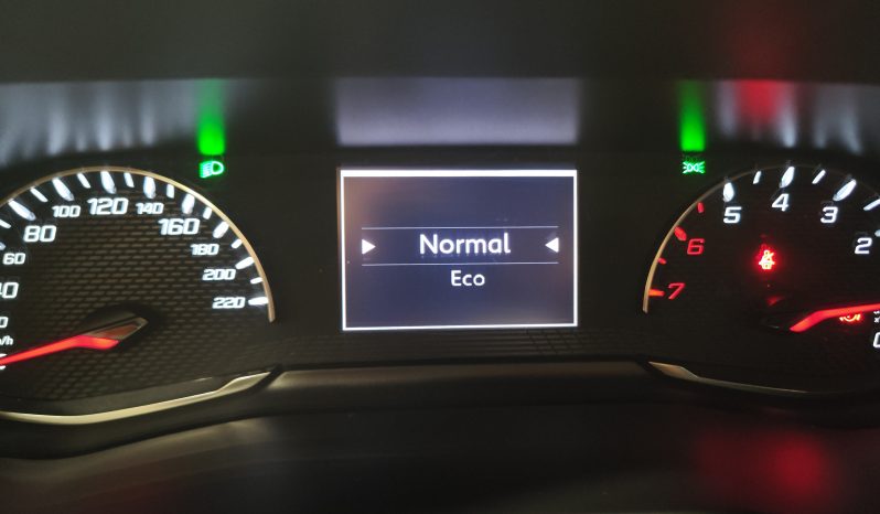 PEUGEOT 2008 1.2 PureTech S&S Allure lleno